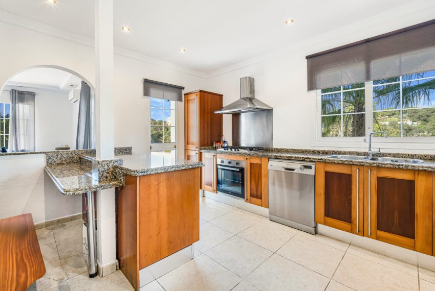 R5141941-Villa-For-Sale-Elviria-Detached-4-Beds-321-Built-4