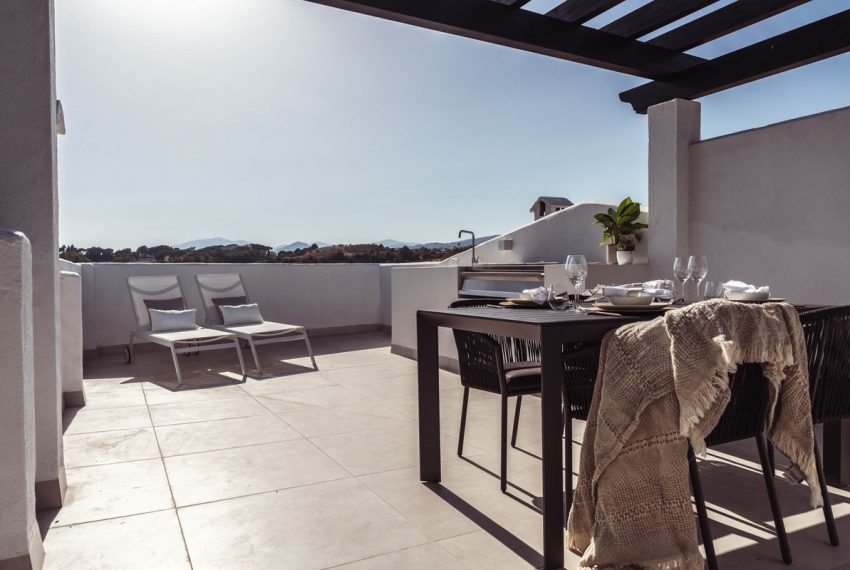 R5141947-Apartment-For-Sale-The-Golden-Mile-Penthouse-3-Beds-130-Built-1