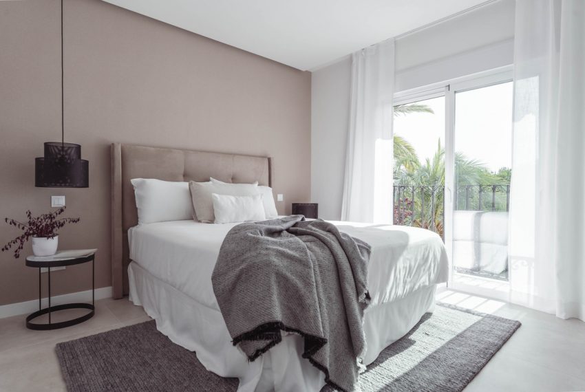 R5141947-Apartment-For-Sale-The-Golden-Mile-Penthouse-3-Beds-130-Built-11