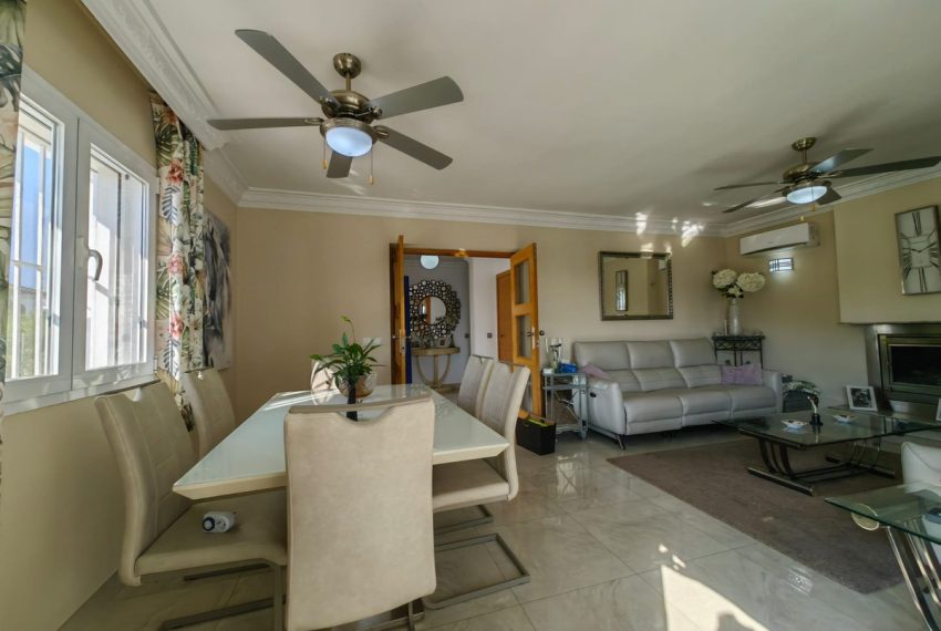 R5143135-Villa-For-Sale-Estepona-Detached-4-Beds-191-Built-11