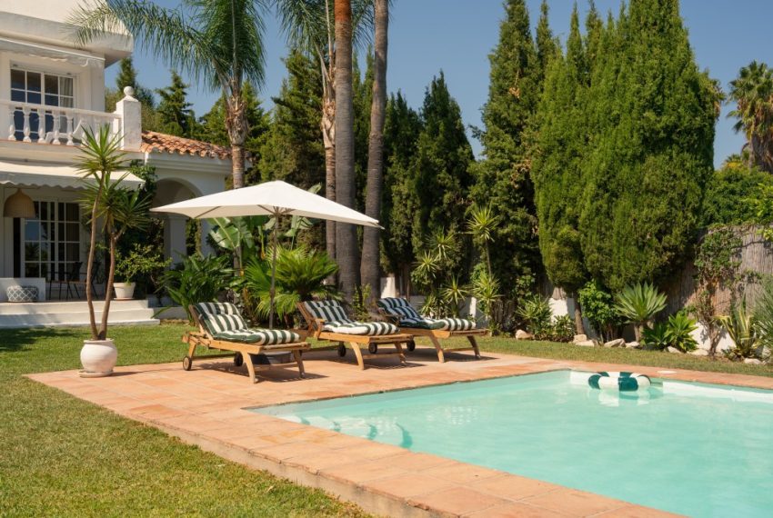 R5143603-Villa-For-Sale-Estepona-Detached-4-Beds-335-Built-1