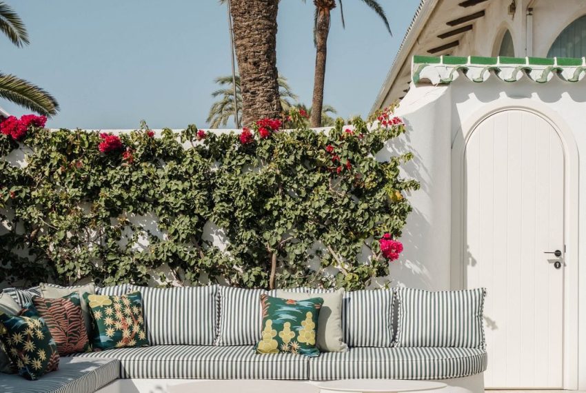 R5143663-Villa-For-Sale-The-Golden-Mile-Semi-Detached-3-Beds-314-Built-1