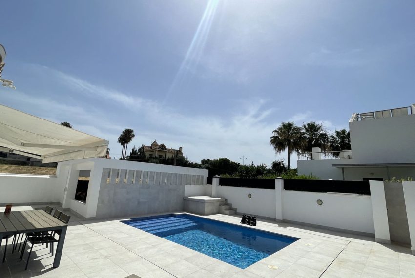 R5143783-Villa-For-Sale-San-Pedro-de-Alcantara-Detached-3-Beds-195-Built-3