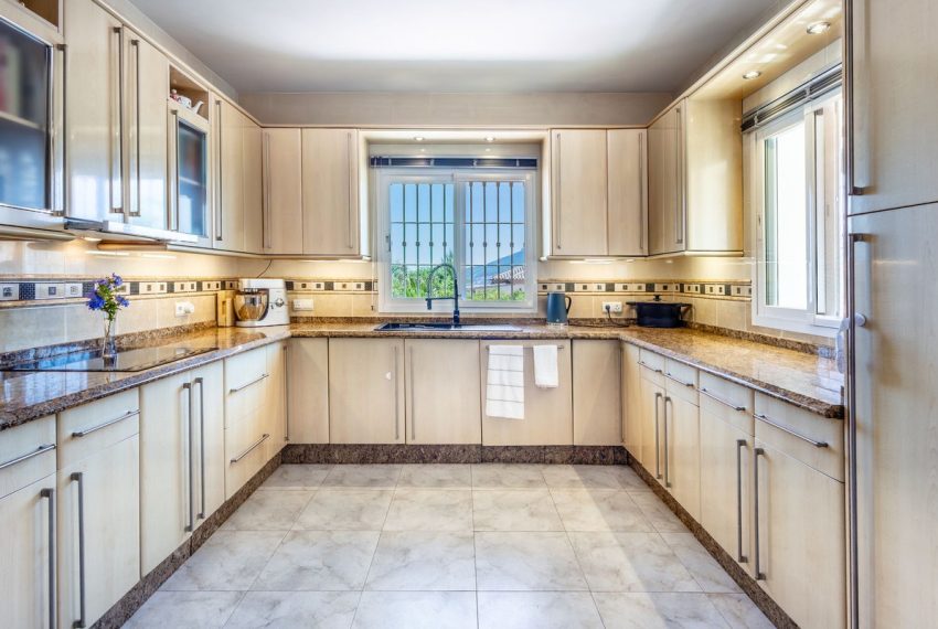 R5143825-Villa-For-Sale-Coin-Detached-4-Beds-287-Built-5