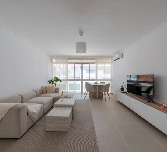 R5143876-Image 1-Penthouse - 3 Beds - 105 Built