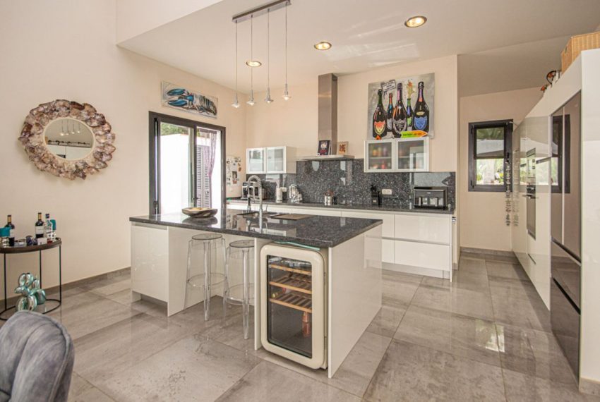 R5143909-Villa-For-Sale-La-Mairena-Detached-4-Beds-254-Built-3