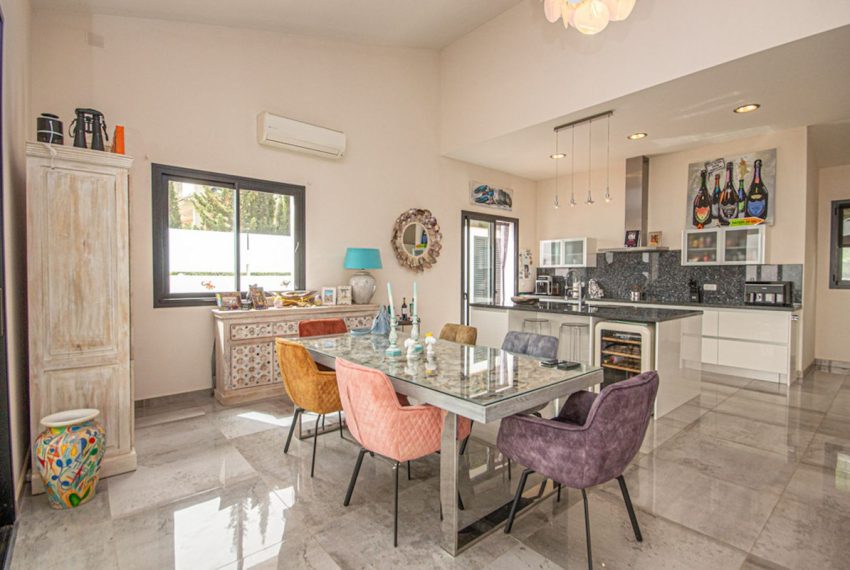 R5143909-Villa-For-Sale-La-Mairena-Detached-4-Beds-254-Built-4
