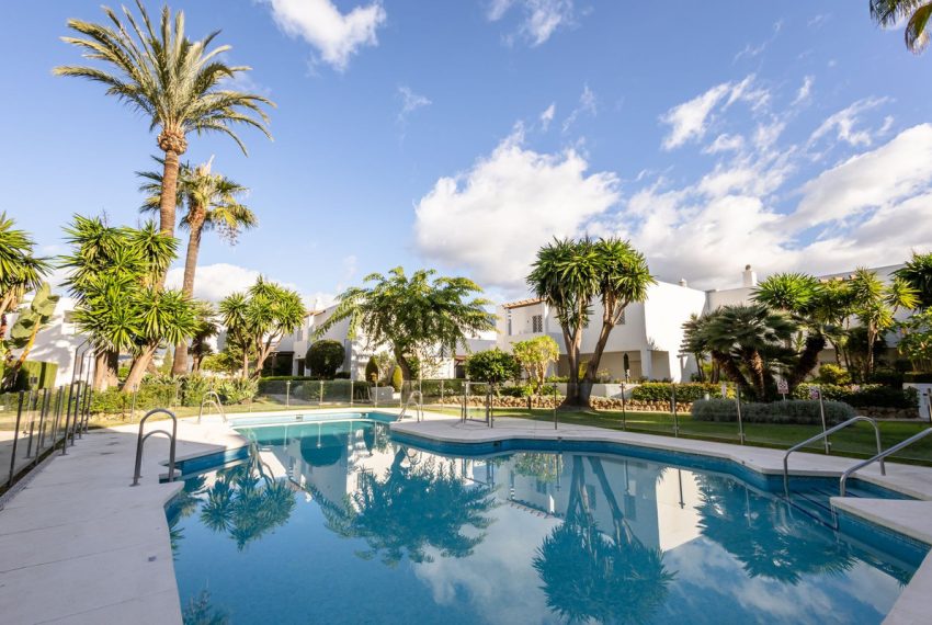 R5143975-Apartment-For-Sale-Nueva-Andalucia-Middle-Floor-2-Beds-101-Built