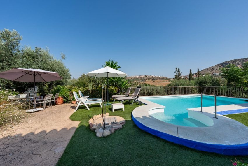 R5144878-Villa-For-Sale-Coin-Finca-4-Beds-131-Built-5