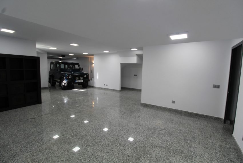 R5145193-Villa-For-Sale-Nueva-Andalucia-Detached-5-Beds-350-Built-14