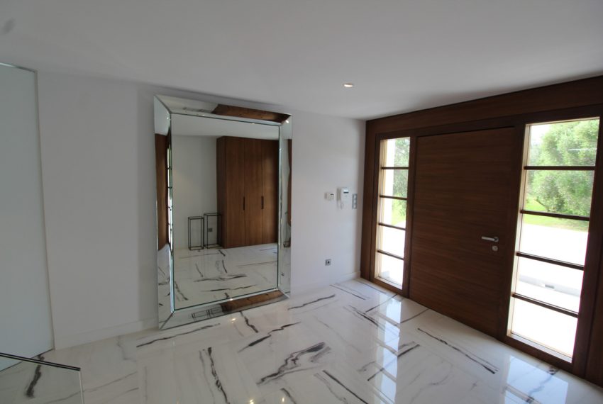 R5145193-Villa-For-Sale-Nueva-Andalucia-Detached-5-Beds-350-Built-7
