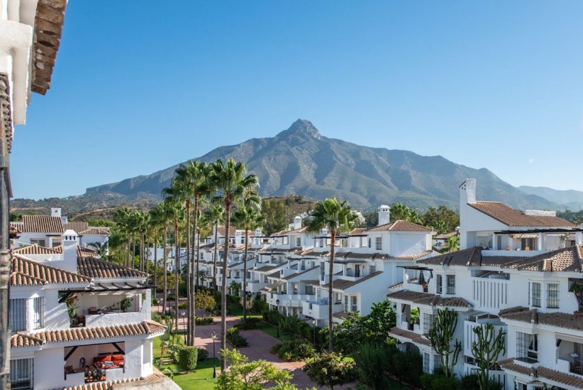 R5145889-Apartment-For-Sale-Nueva-Andalucia-Penthouse-Duplex-3-Beds-170-Built