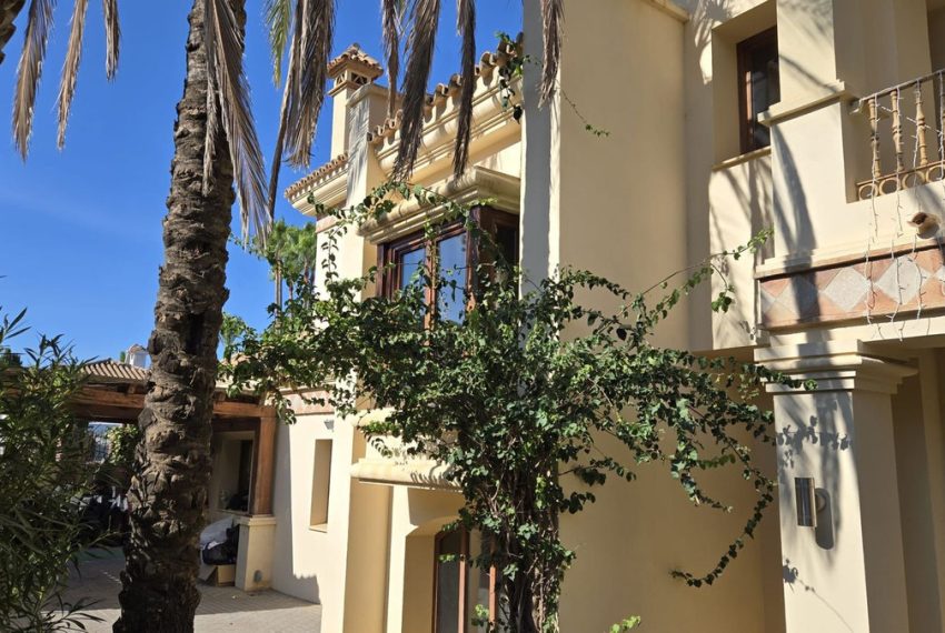 R5145913-Villa-For-Sale-El-Paraiso-Detached-6-Beds-458-Built-8