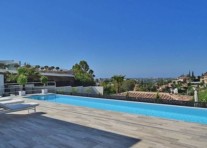 R3035819-Image 1-Detached - 4 Beds - 465 Built
