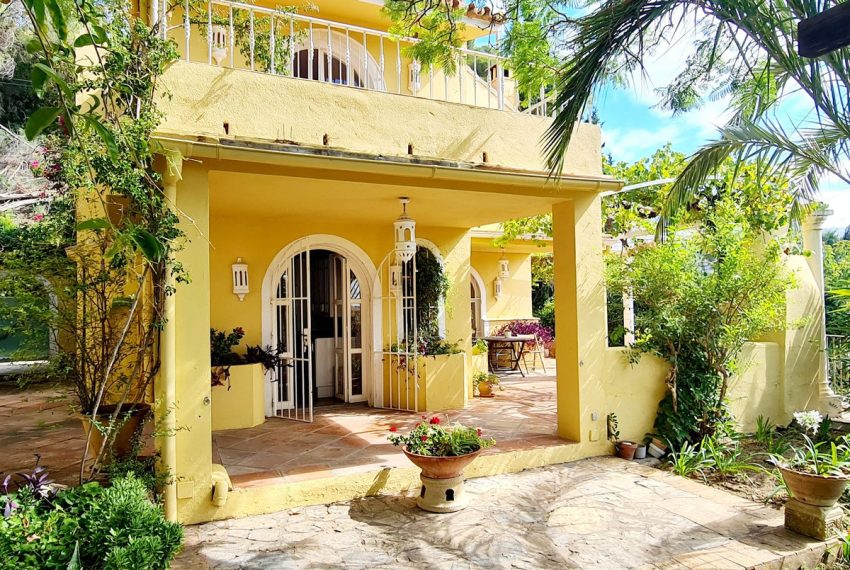 R3441994-Villa-For-Sale-Ojen-Detached-4-Beds-195-Built-2