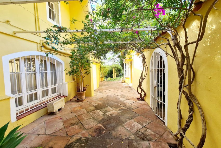 R3441994-Villa-For-Sale-Ojen-Detached-4-Beds-195-Built-9