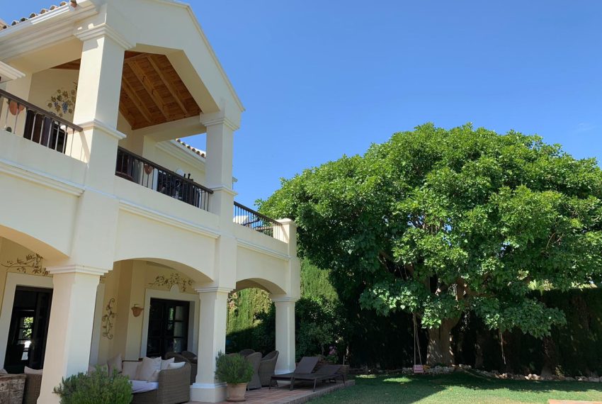 R3761173-Villa-For-Sale-Sierra-Blanca-Detached-5-Beds-450-Built-1