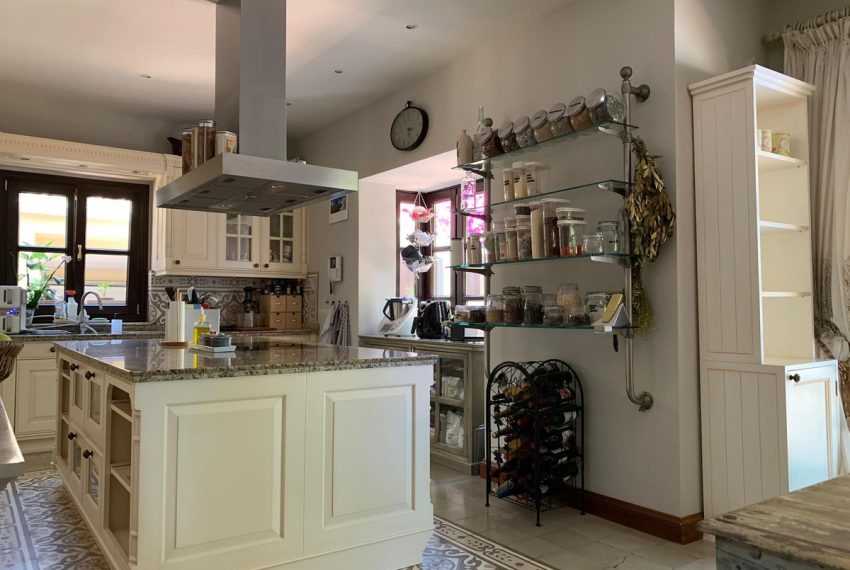 R3761173-Villa-For-Sale-Sierra-Blanca-Detached-5-Beds-450-Built-13