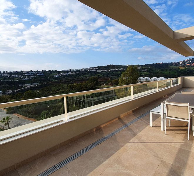 R3811195-Image 1-Penthouse - 3 Beds - 103 Built