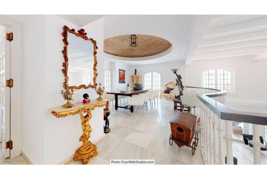 R3852340-Villa-For-Sale-Mijas-Detached-9-Beds-1135-Built-8