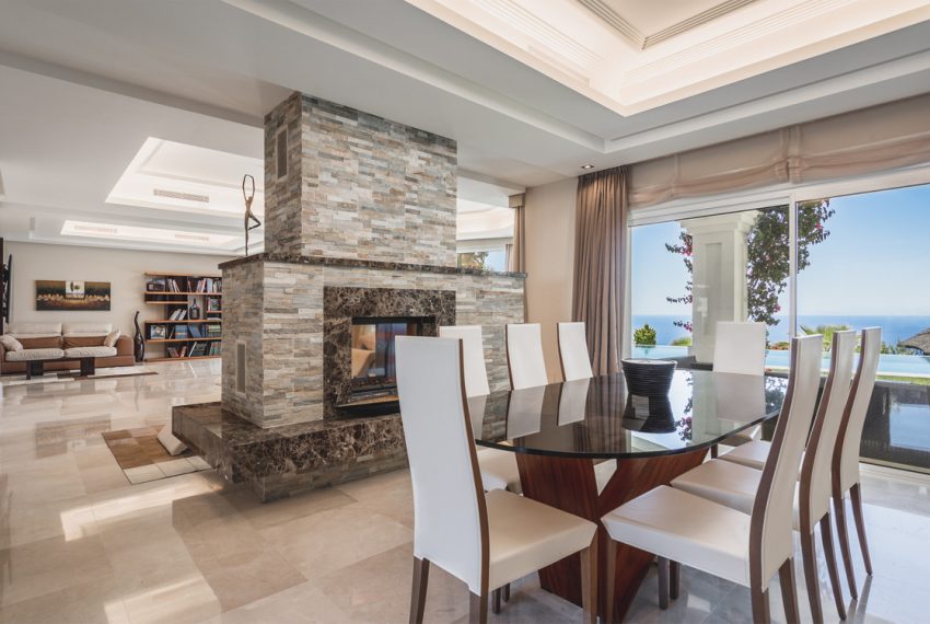 R3976990-Villa-For-Sale-Altos-de-los-Monteros-Detached-5-Beds-795-Built-15