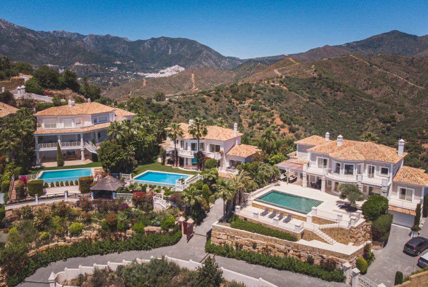 R3976990-Villa-For-Sale-Altos-de-los-Monteros-Detached-5-Beds-795-Built-2