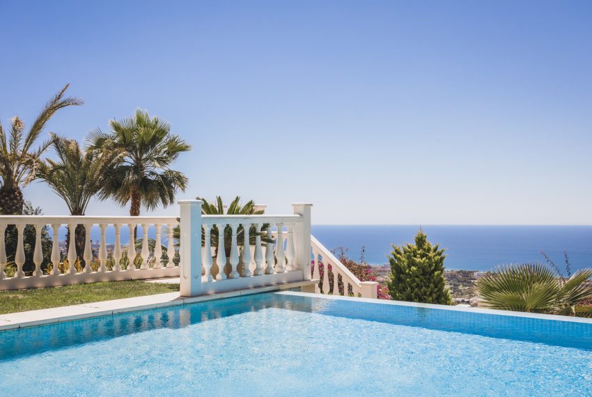 R3976990-Villa-For-Sale-Altos-de-los-Monteros-Detached-5-Beds-795-Built-5