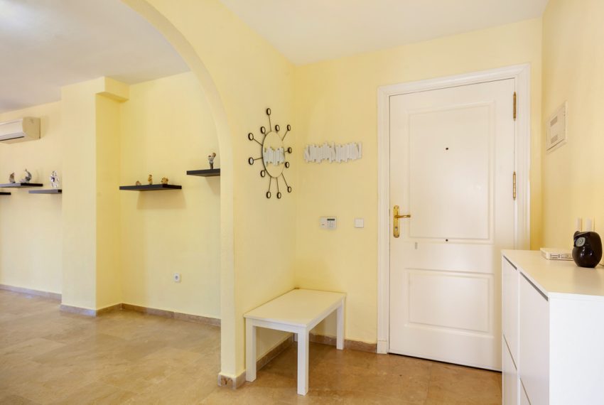 R4036594-Apartment-For-Sale-The-Golden-Mile-Ground-Floor-3-Beds-113-Built-8
