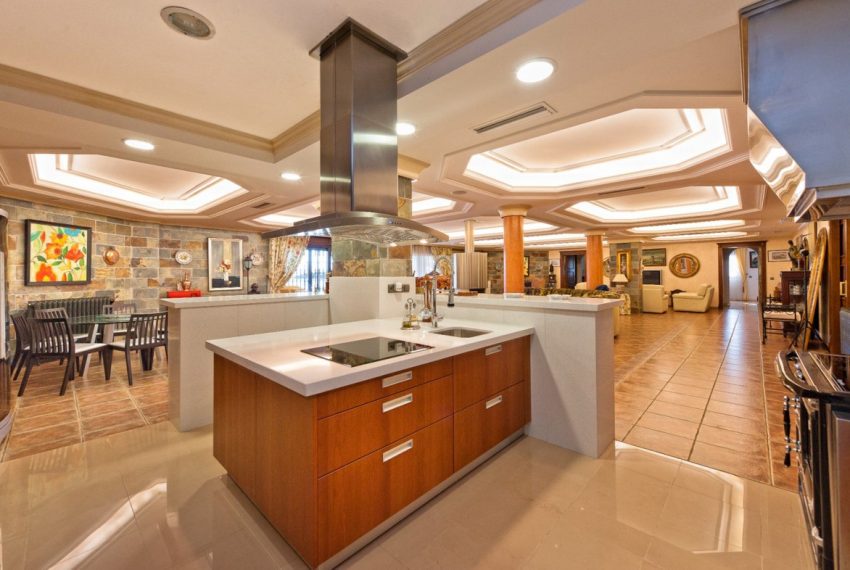 R4213192-Villa-For-Sale-La-Cala-de-Mijas-Detached-7-Beds-2235-Built-10