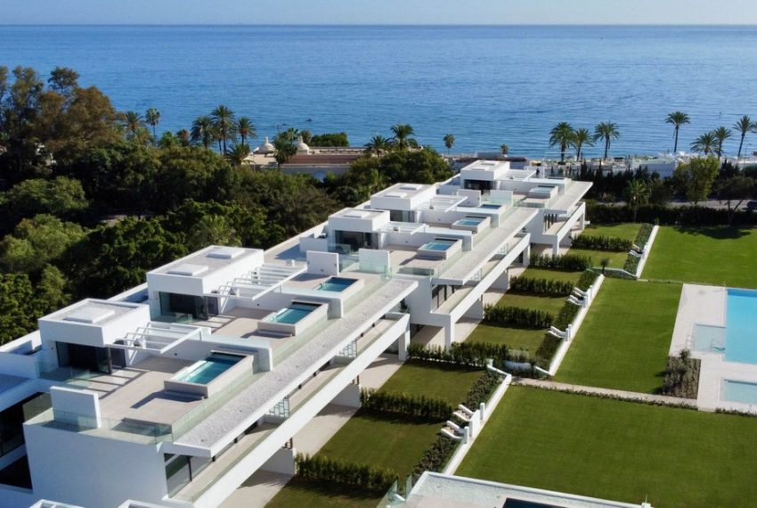 R4295473-Villa-For-Sale-The-Golden-Mile-Semi-Detached-3-Beds-447-Built-1