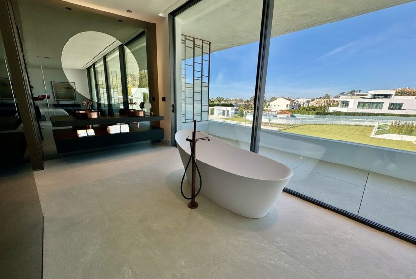 R4295473-Villa-For-Sale-The-Golden-Mile-Semi-Detached-3-Beds-447-Built-14