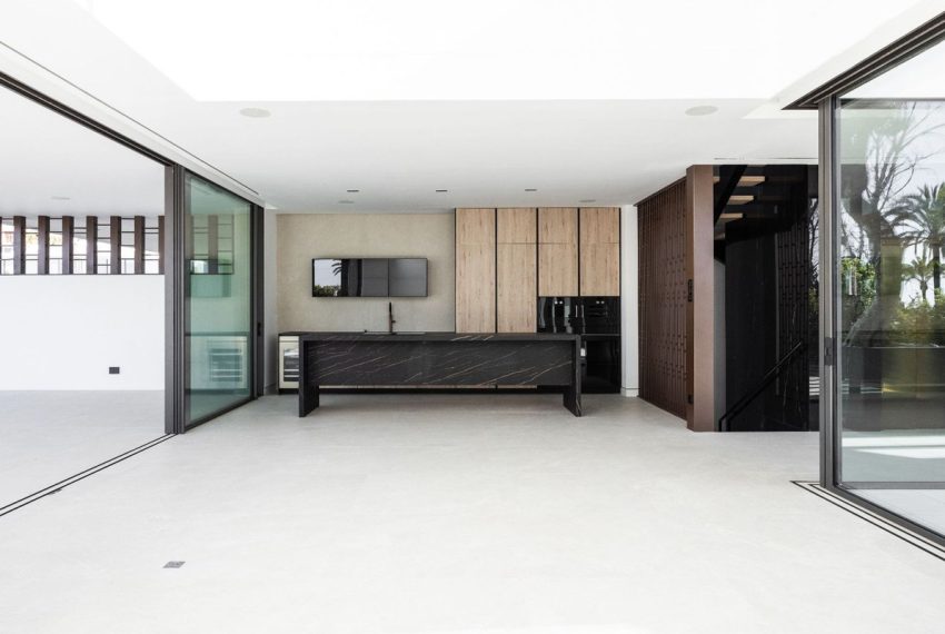 R4295473-Villa-For-Sale-The-Golden-Mile-Semi-Detached-3-Beds-447-Built-2