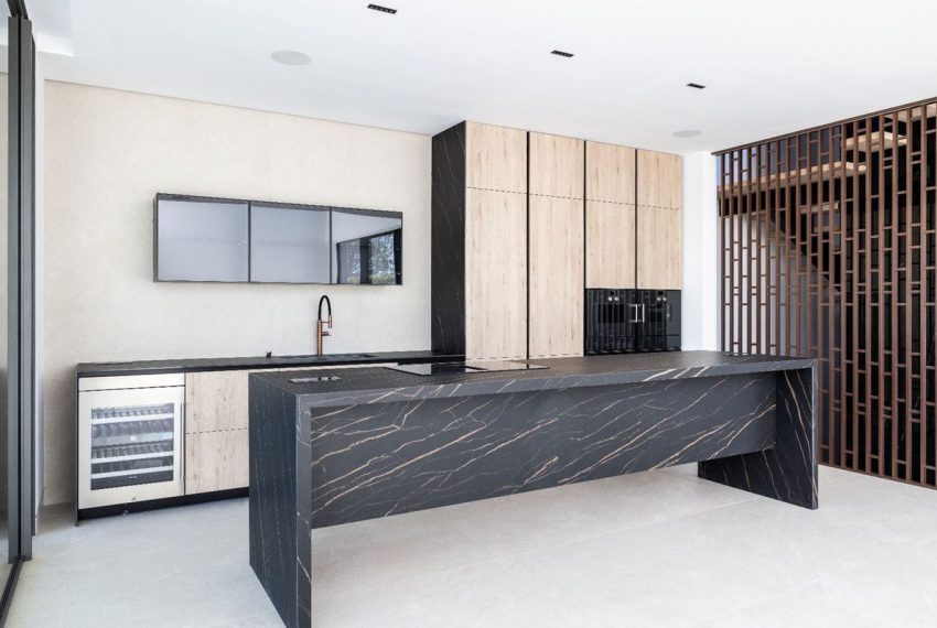 R4295473-Villa-For-Sale-The-Golden-Mile-Semi-Detached-3-Beds-447-Built-3