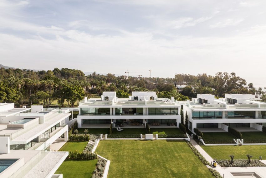 R4295473-Villa-For-Sale-The-Golden-Mile-Semi-Detached-3-Beds-447-Built