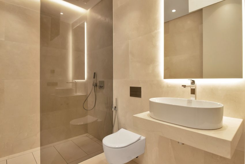 R4300111-Villa-For-Sale-The-Golden-Mile-Detached-6-Beds-647-Built-18