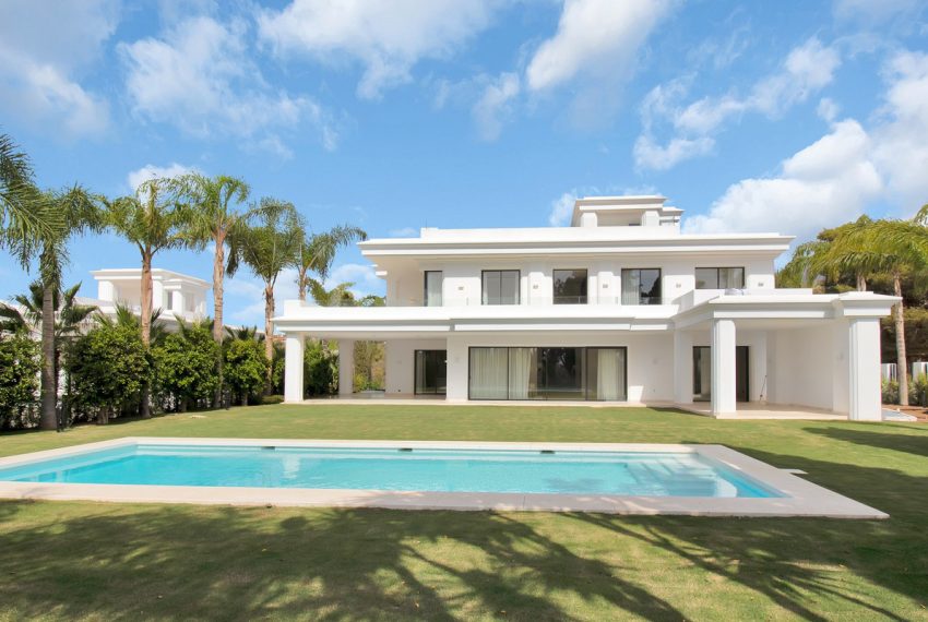R4300111-Villa-For-Sale-The-Golden-Mile-Detached-6-Beds-647-Built