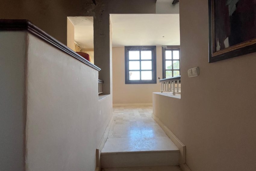 R4308385-Villa-For-Sale-Monte-Halcones-Detached-4-Beds-468-Built-18