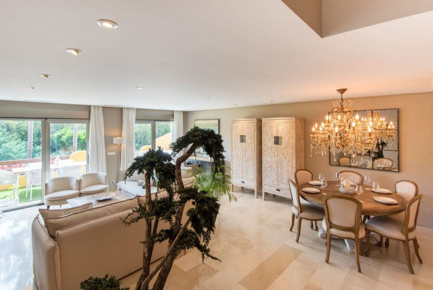 R4335847-Townhouse-For-Sale-Nagueles-Terraced-2-Beds-251-Built-10