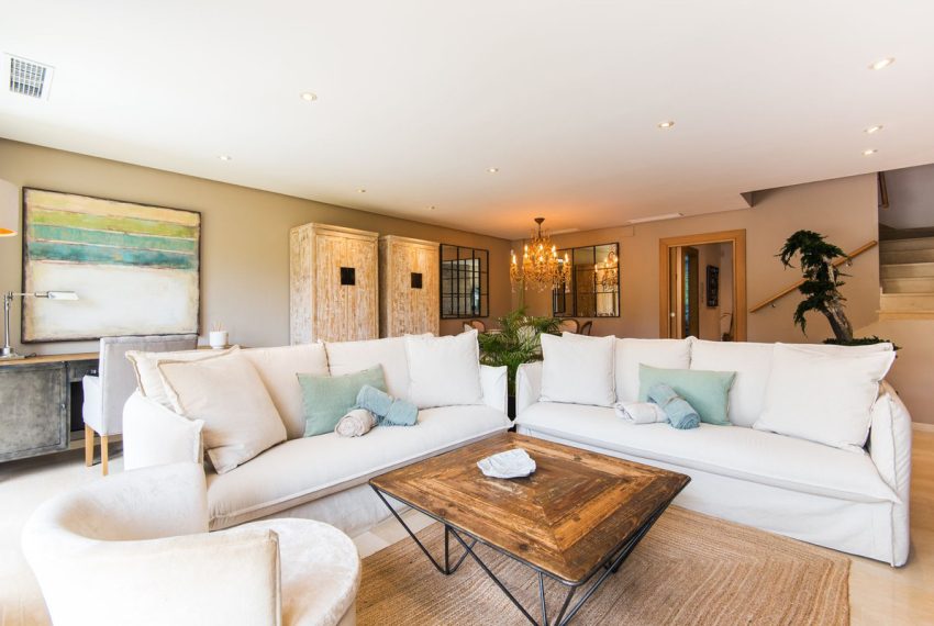 R4335847-Townhouse-For-Sale-Nagueles-Terraced-2-Beds-251-Built-5