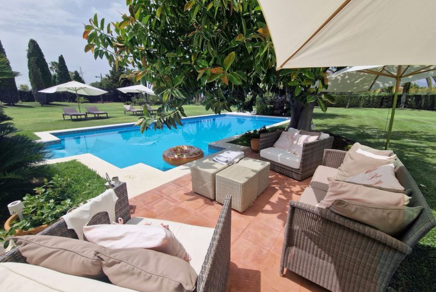 R4378351-Villa-For-Sale-Benahavis-Detached-4-Beds-659-Built-1