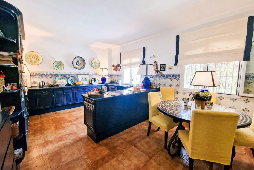 R4378351-Villa-For-Sale-Benahavis-Detached-4-Beds-659-Built-14