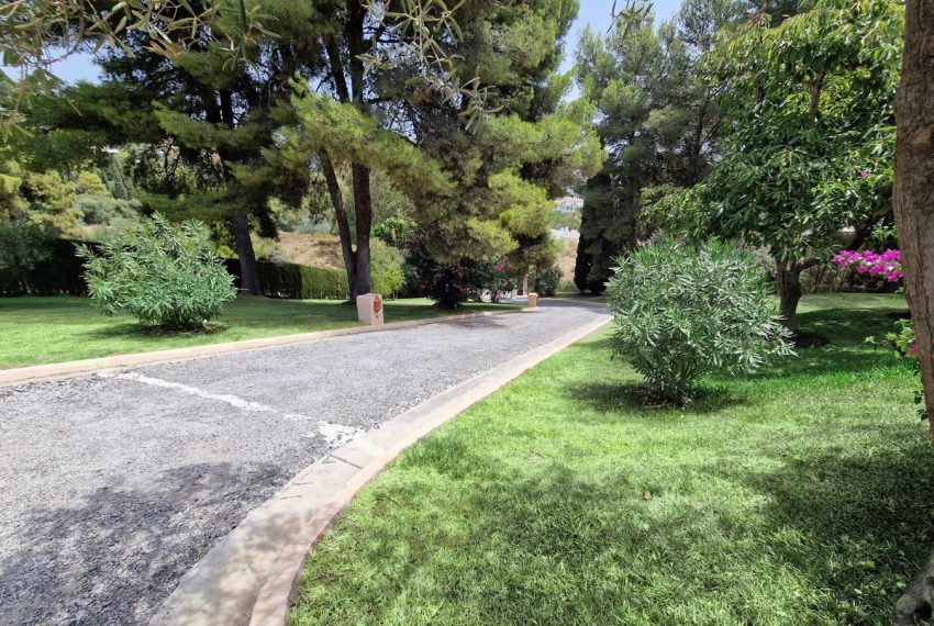 R4378351-Villa-For-Sale-Benahavis-Detached-4-Beds-659-Built-3