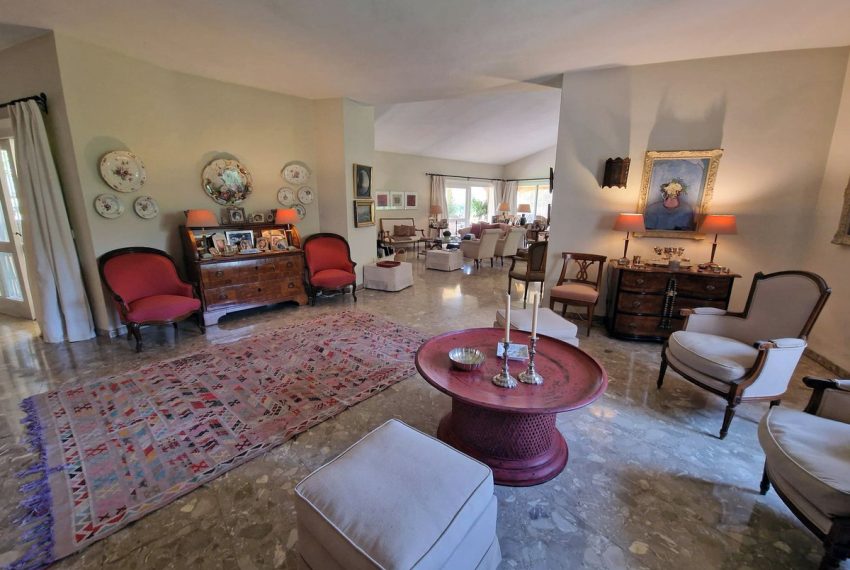 R4378351-Villa-For-Sale-Benahavis-Detached-4-Beds-659-Built-9