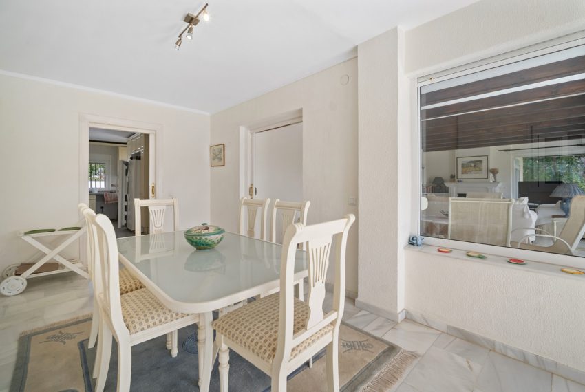 R4380433-Villa-For-Sale-Guadalmina-Alta-Detached-4-Beds-307-Built-11