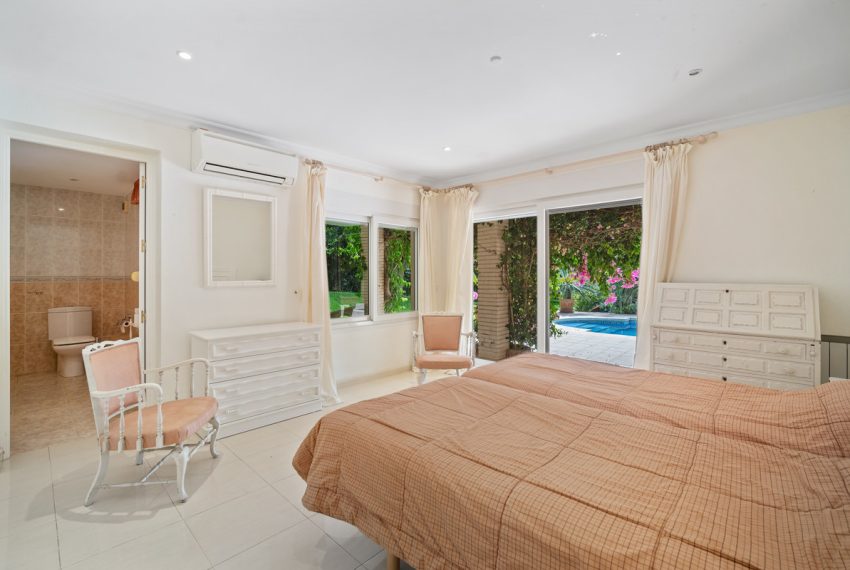 R4380433-Villa-For-Sale-Guadalmina-Alta-Detached-4-Beds-307-Built-14