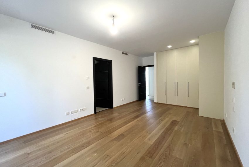 R4407997-Townhouse-For-Sale-Sierra-Blanca-Terraced-5-Beds-385-Built-8