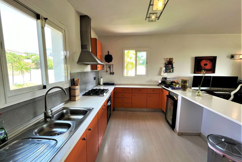 R4415791-Villa-For-Sale-Estepona-Detached-3-Beds-260-Built-11