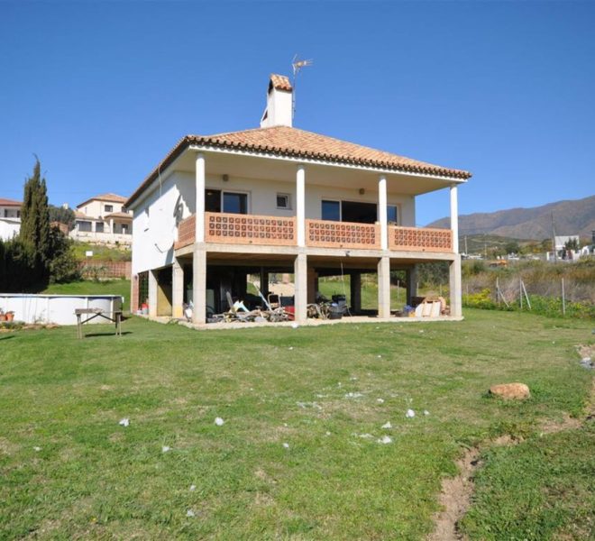 R4415791-Image 1-Detached - 3 Beds - 260 Built