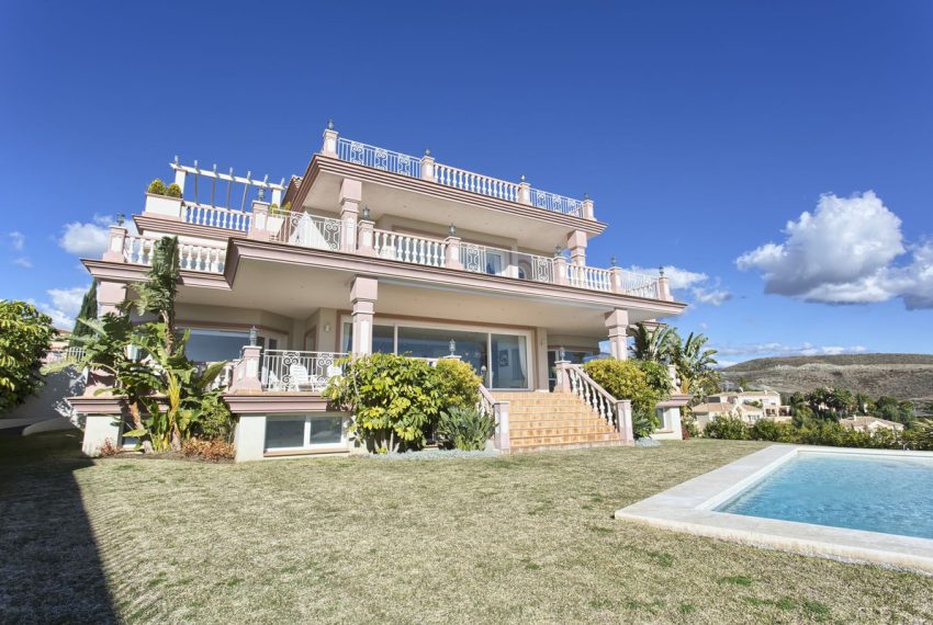 R4428886-Villa-For-Sale-Los-Flamingos-Detached-8-Beds-768-Built-1