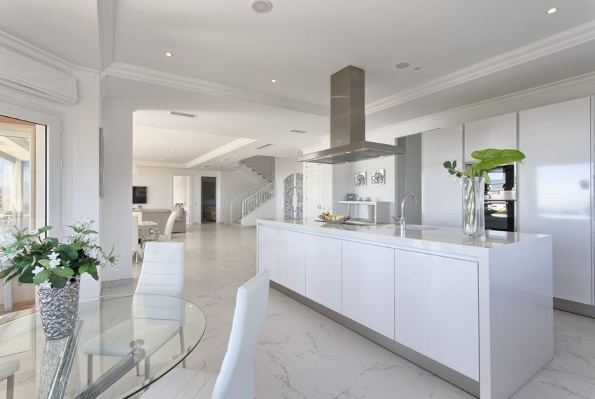 R4428886-Villa-For-Sale-Los-Flamingos-Detached-8-Beds-768-Built-11